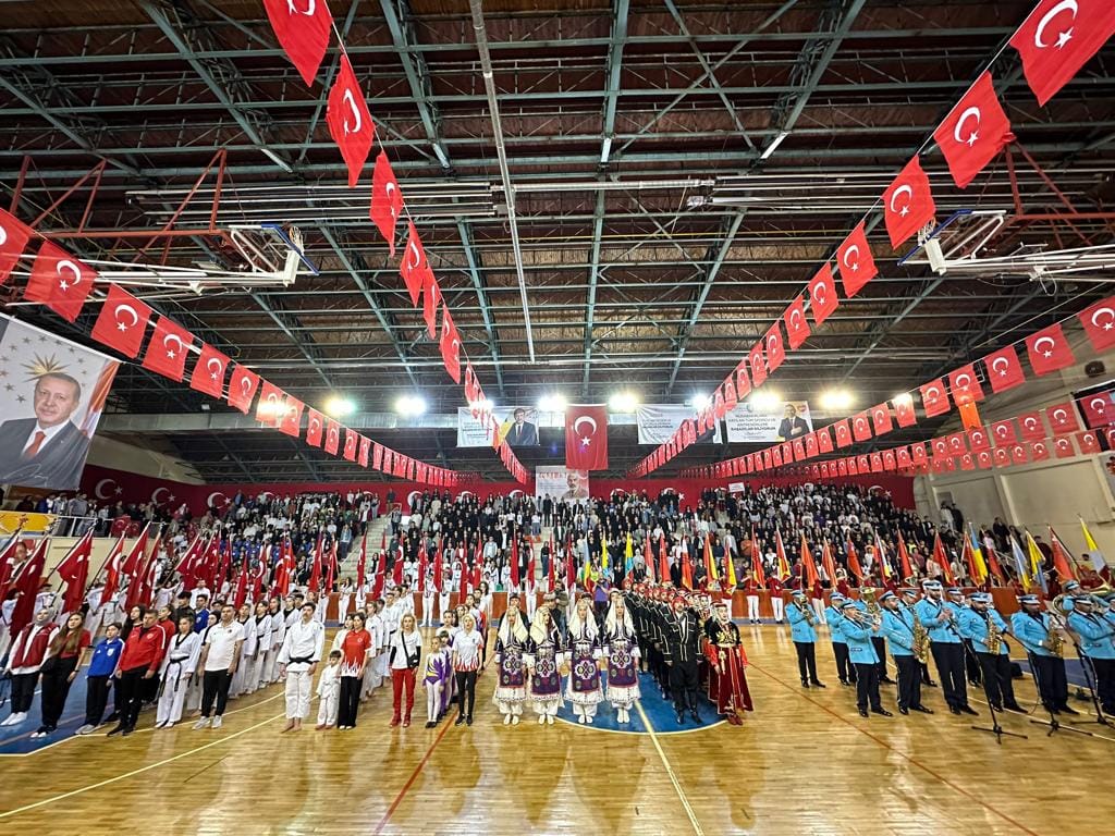 19 Mayıs Atatürk’ü Anma, Gençlik ve Spor Bayramı Coşkuyla Kutlandı